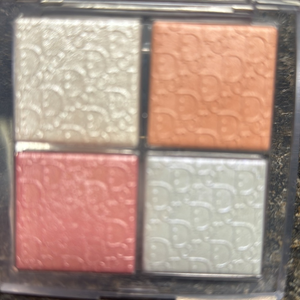 New Dior Backstage Glow Face Palette in 006 Celestial Glow - Picture 5 of 5
